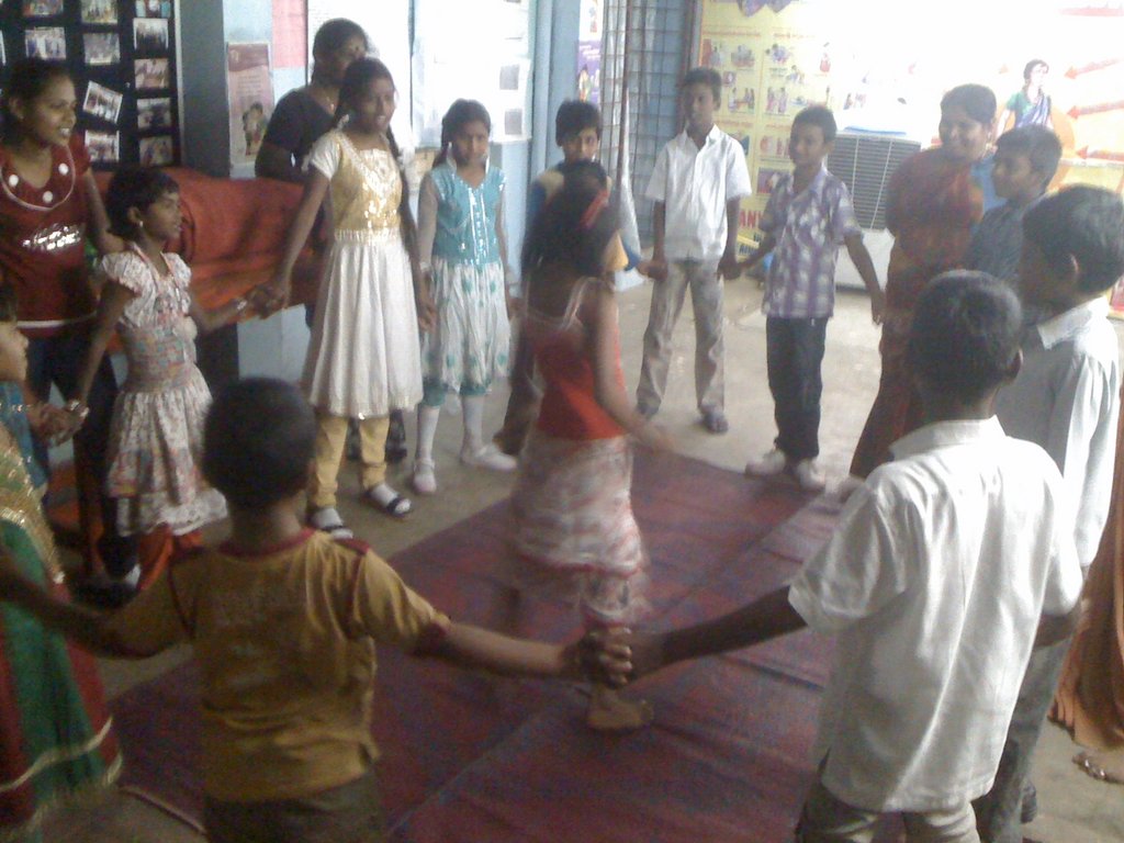 Give hope to 100 vulnerable children in India