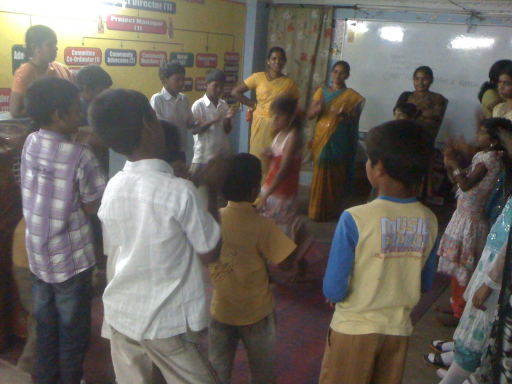 Give hope to 100 vulnerable children in India
