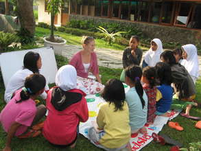 Outdoor English Class for visitor of the library