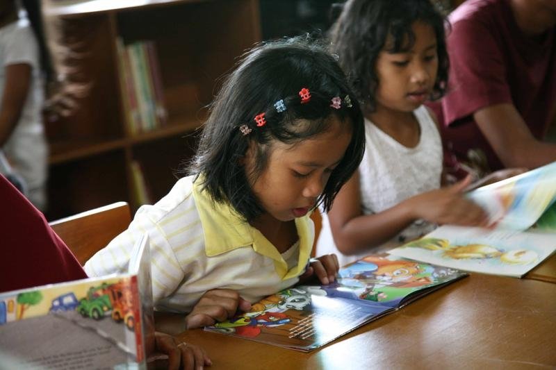 Inspire a love of reading for Indonesian children