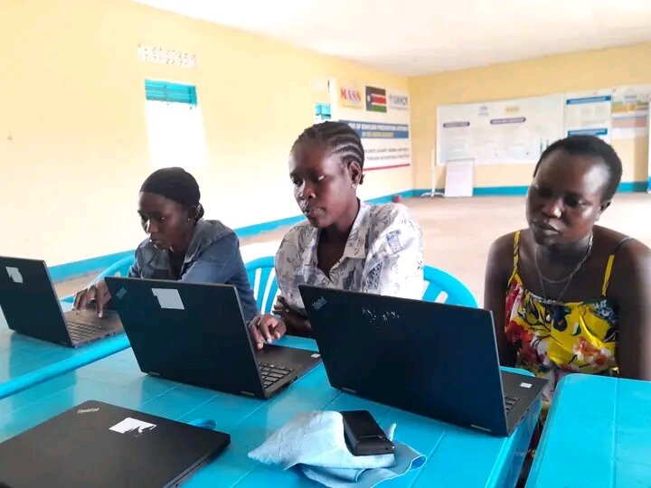 APPLY+: Youth Pathways to Dignified Work