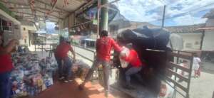Distributing food packages