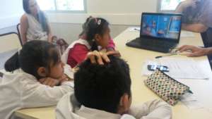 deaf children using videobooks at school