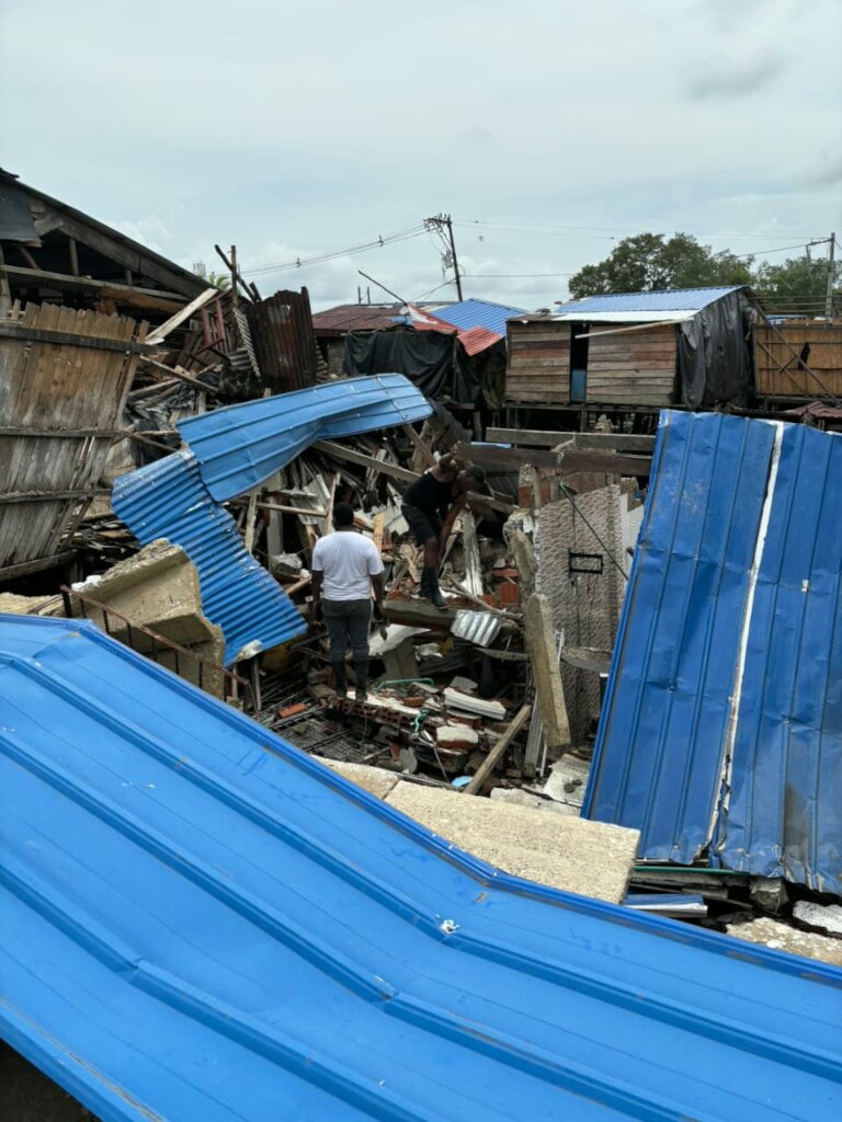 Water Filters for Colombian Earthquake Survivors