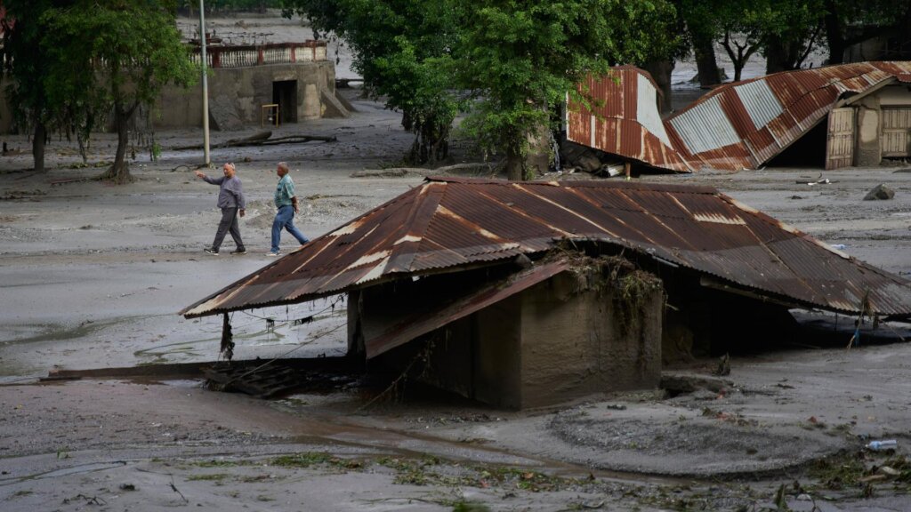 Emergency Relief for 1,500 Nepal Flood Survivors