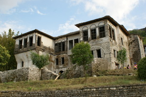 Babameto house before restoration