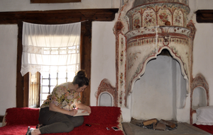Conservator from London documents decorative paint