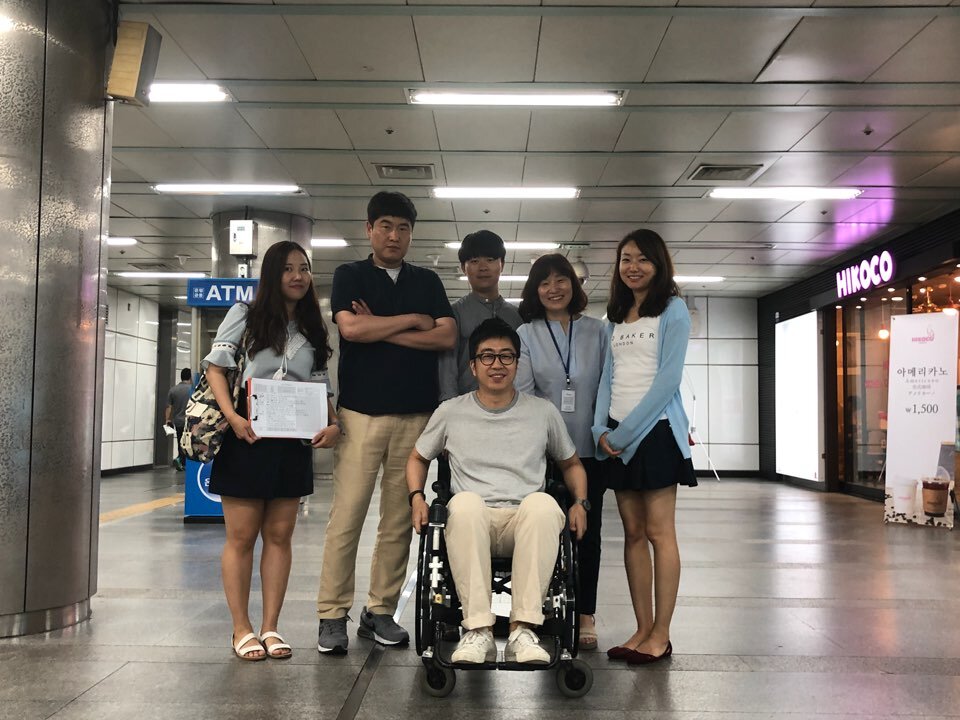 Help wheelchair users easily navigate Seoul subway