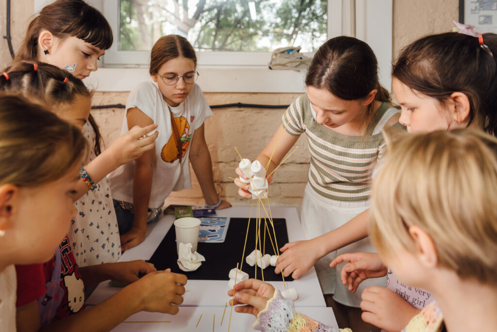 Help 15 Ukrainian Teens Reach University