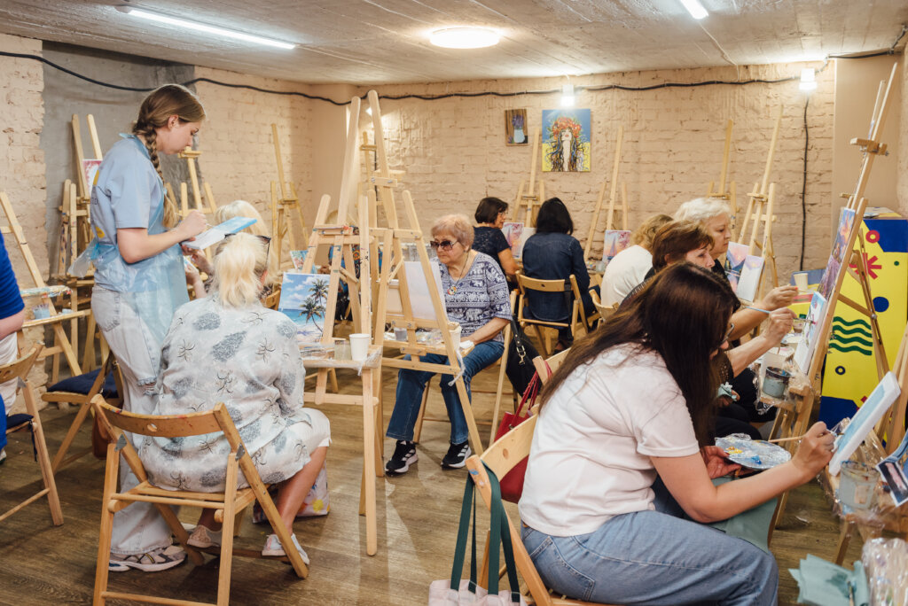 Help 15 Ukrainian Teens Reach University