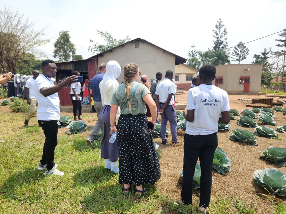 Support 14 schools integrate agribusiness skills