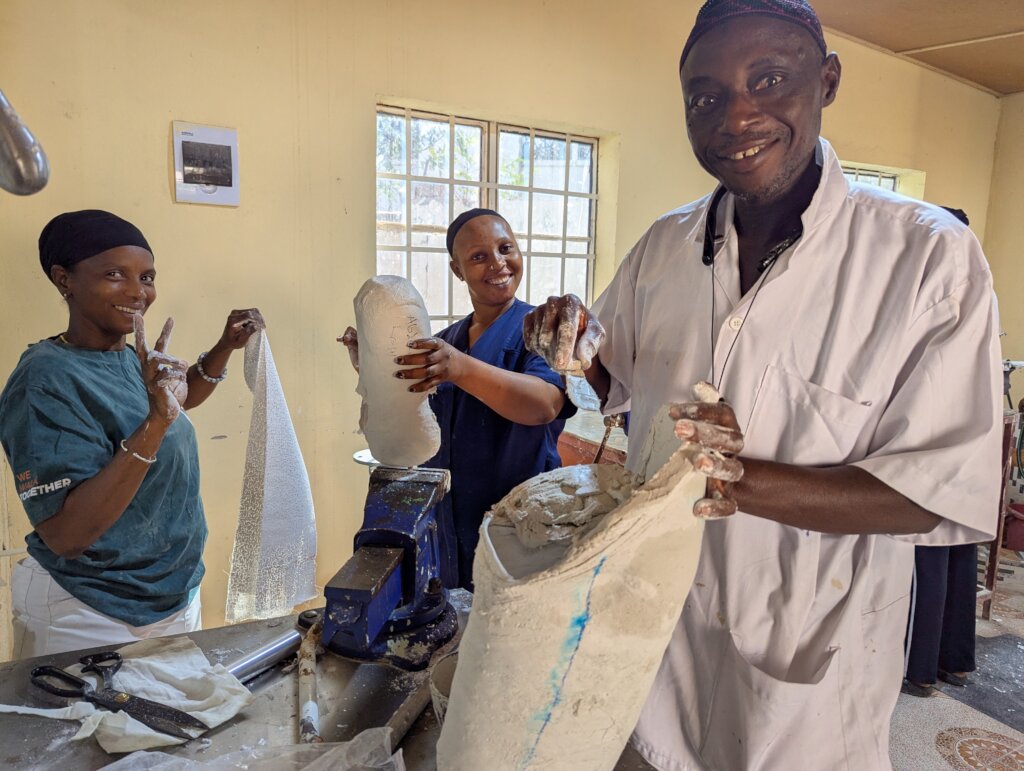 Send 50 prosthetic legs to amputees in Benin