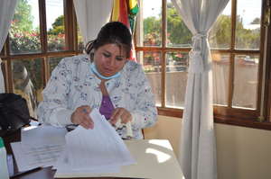 Dr.Paola Quinteros volunteers with Smiles Forever