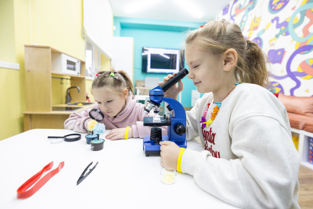 School of Superheroes - Education in Hospitals