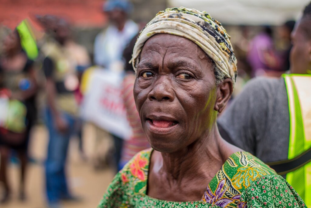 Provide a week of food for elderly woman in crisis