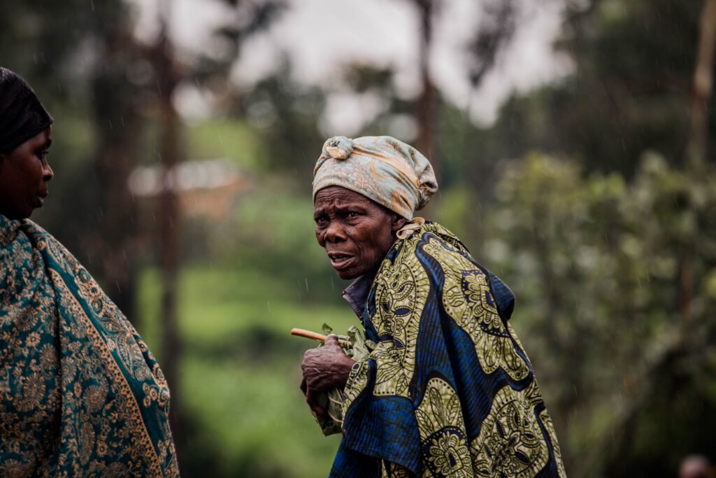 Provide a week of food for elderly woman in crisis