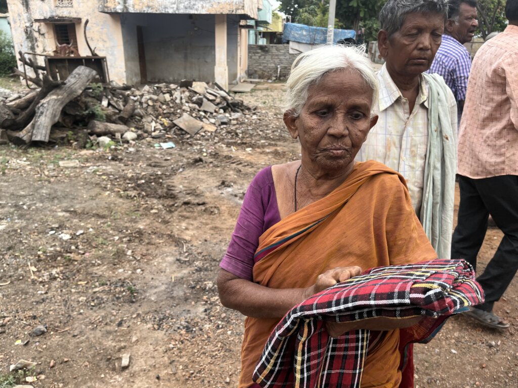 Donate Blanket For Homeless People in India
