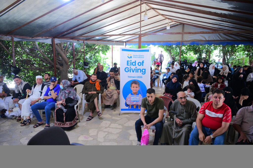 Distribute Food Baskets and Cooked Meals in Yemen