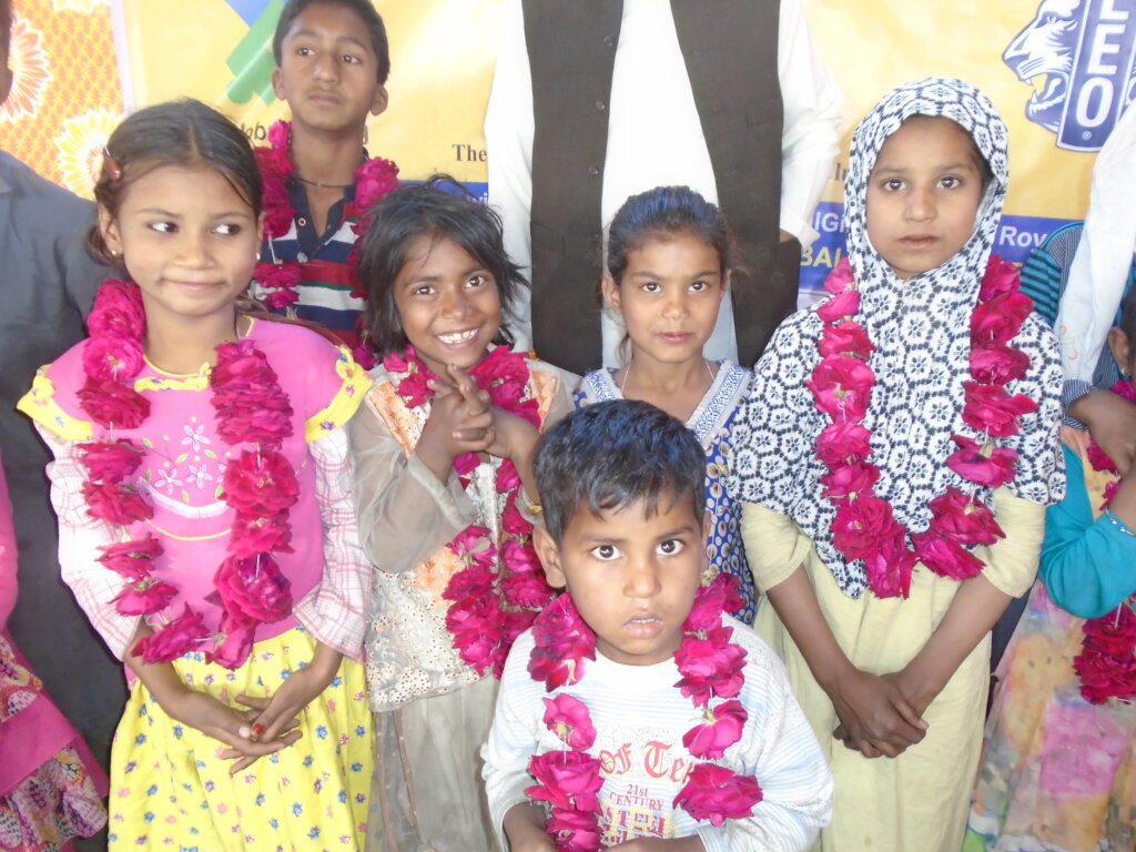 keep 100 children Warm,Safe & Hopeful this winter