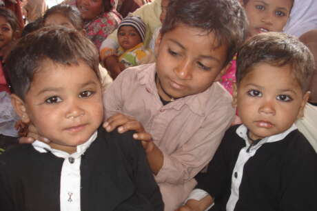 keep 100 children Warm,Safe & Hopeful this winter