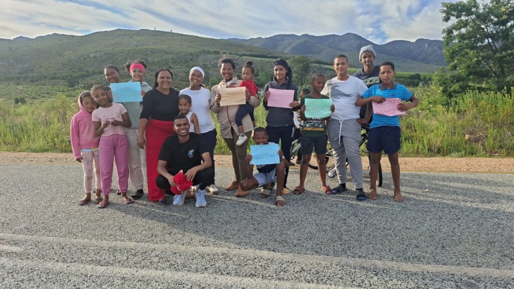 Bakkie for Healing Hands collection