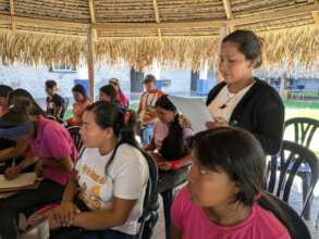 Educacion y futuro para 50 mujeres indigenas