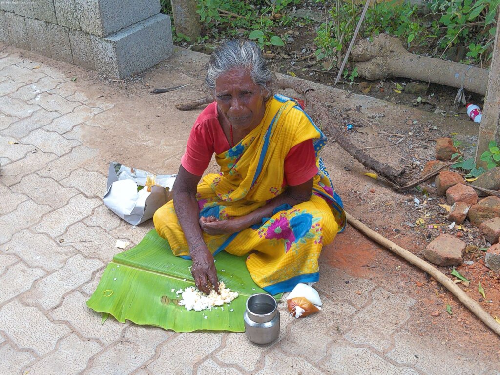 Sponsor 700 Meals a Week to homeless- INDIA