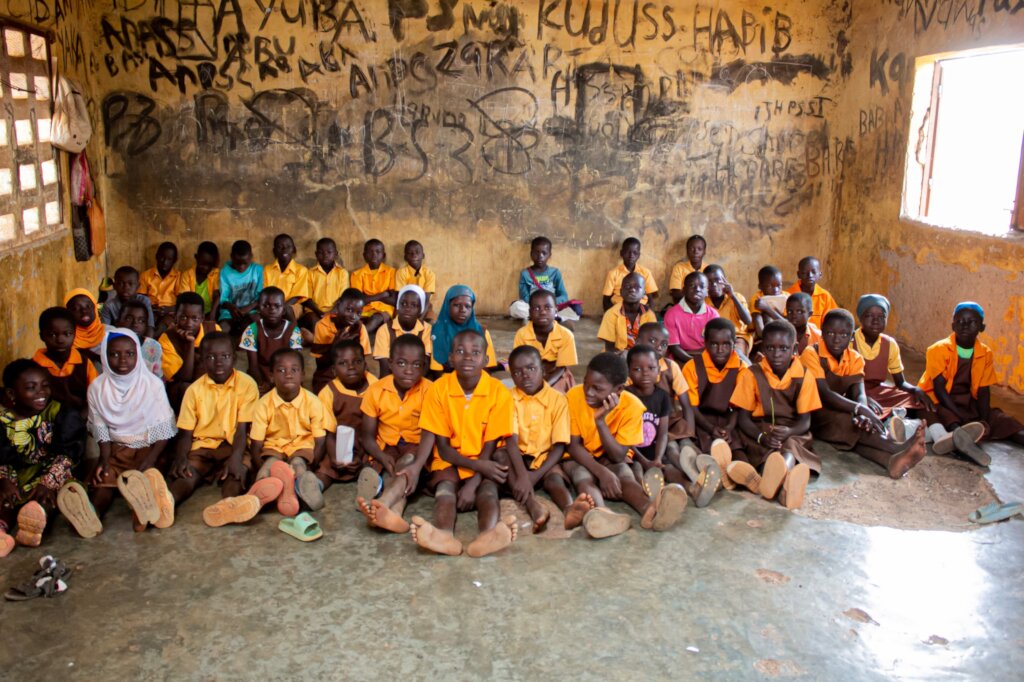 Provide Desks to 300 Schoolchildren in Ho