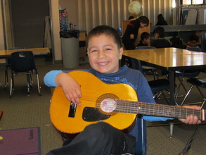 Children of Agricultural Workers Learn thru Music