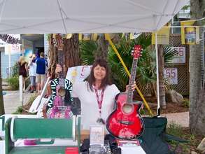 Iris Vacante shows locally painted guitars