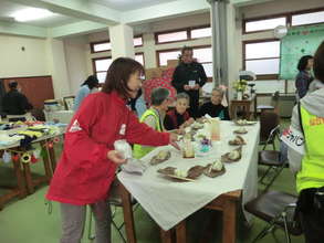 Food delivery (Kamaishi City, Iwate Prefecture)