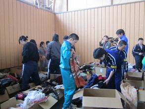 Students in Tohoku sorting out relief supplies