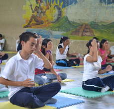 Help children in El Salvador overcome trauma
