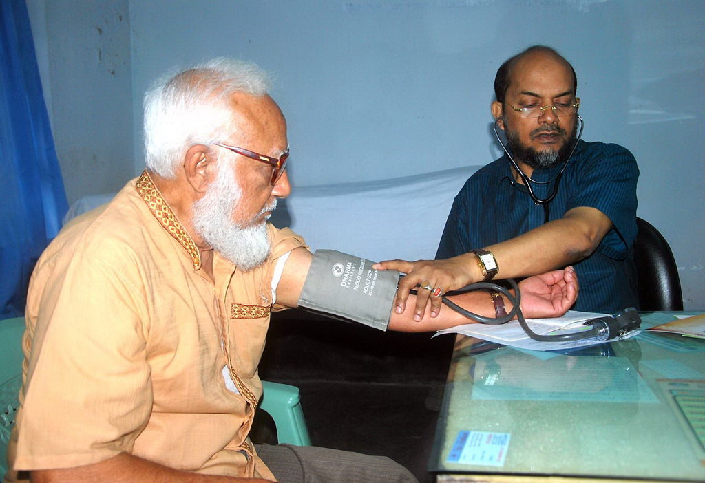 Help Treat 1,200 Poor Diabetes in Bangladesh