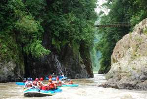 Costa Rica rafting
