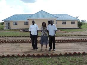 Jimmy, Julius & Grace Achon at new Patient Ward