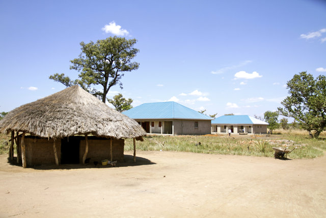 Bring healthcare to 1,000+ Awake Uganda villagers