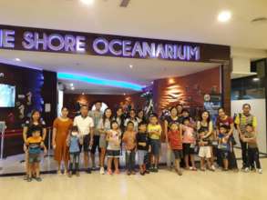 Group photo at The Oceanarium@The Shore