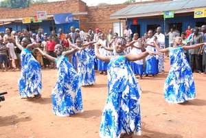 The middle age dancers fundraising for our project