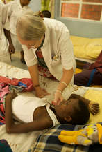 Project leader Professor Liz Molyneux with patient