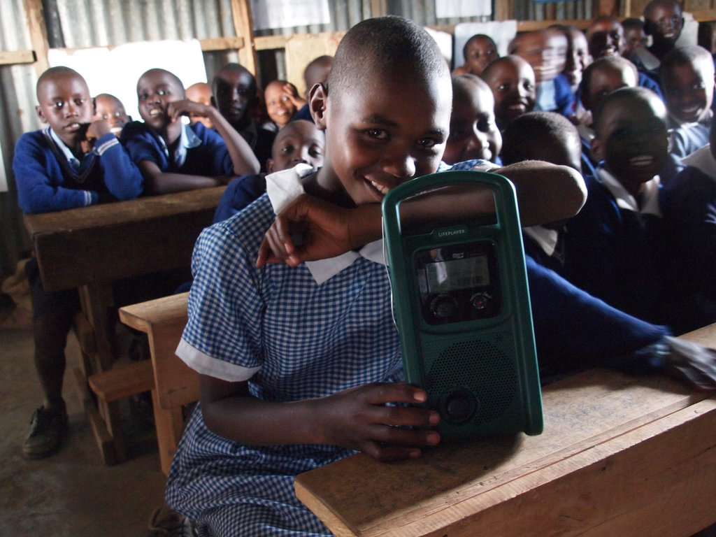 Education for Kenyan children in hardship schools