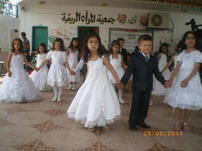 2011 Kindergarten Graduation Performance!