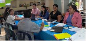 A training workshop with El Tejar Local leaders