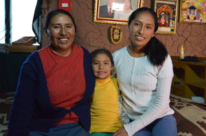 PP Scholar, Maribel, with her mother and sister