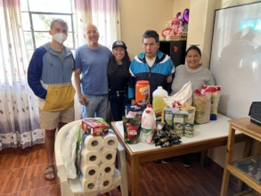 Volunteers visit the family of PH Scholar, Diana.