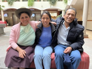 PH scholars, Medalid, with her parents.