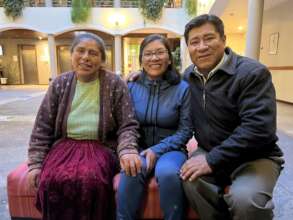PH scholar, Eyny, with her parents.