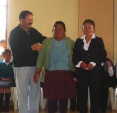 Edwin introduces Yola Judith and her mother.