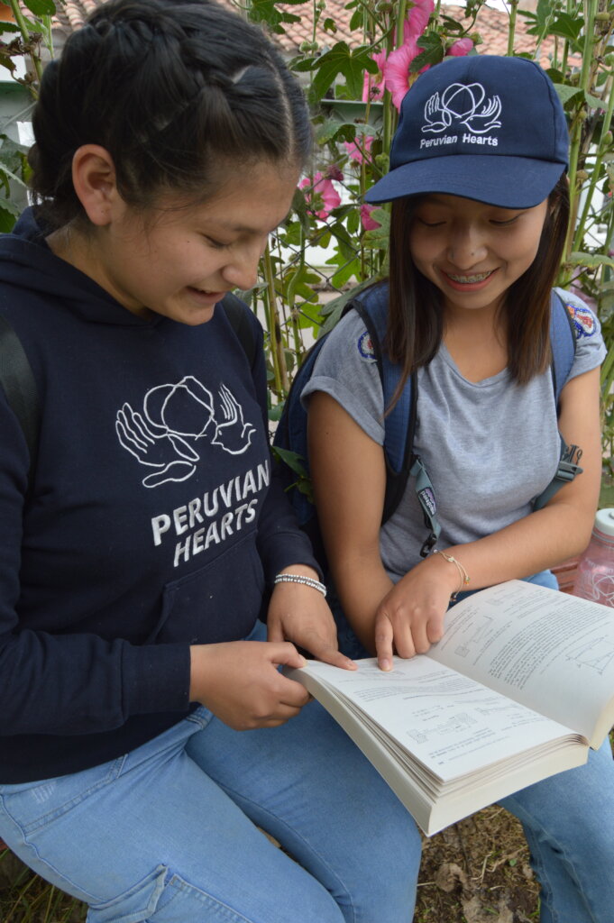 Peruvian Hearts Scholars