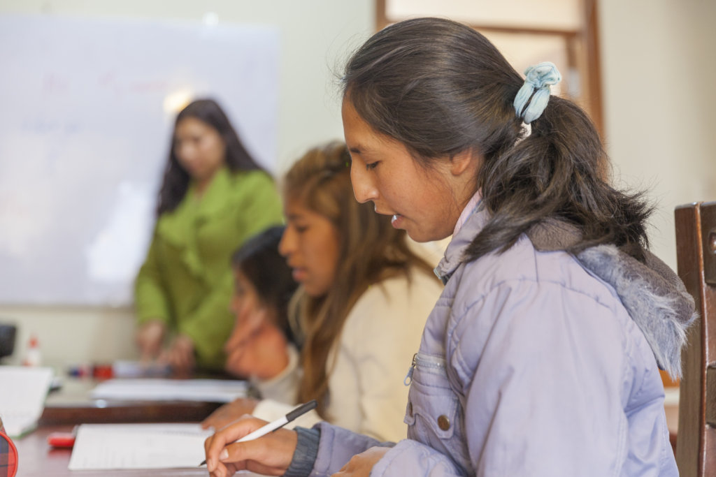 Peruvian Hearts - Girls' Education & Empowerment